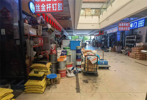 五金店疏散通道堵塞 浦東消防立即行動確保“生命通道”暢通